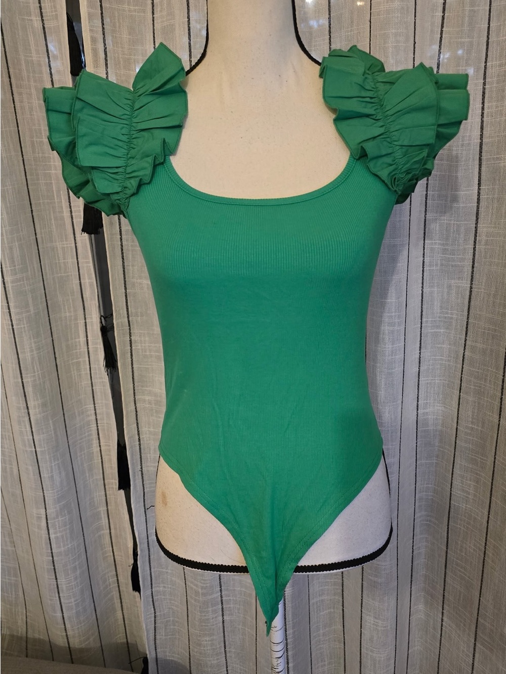 mittoshop Emerald Green Ruffle Sleeve Ribbed Bodysuit